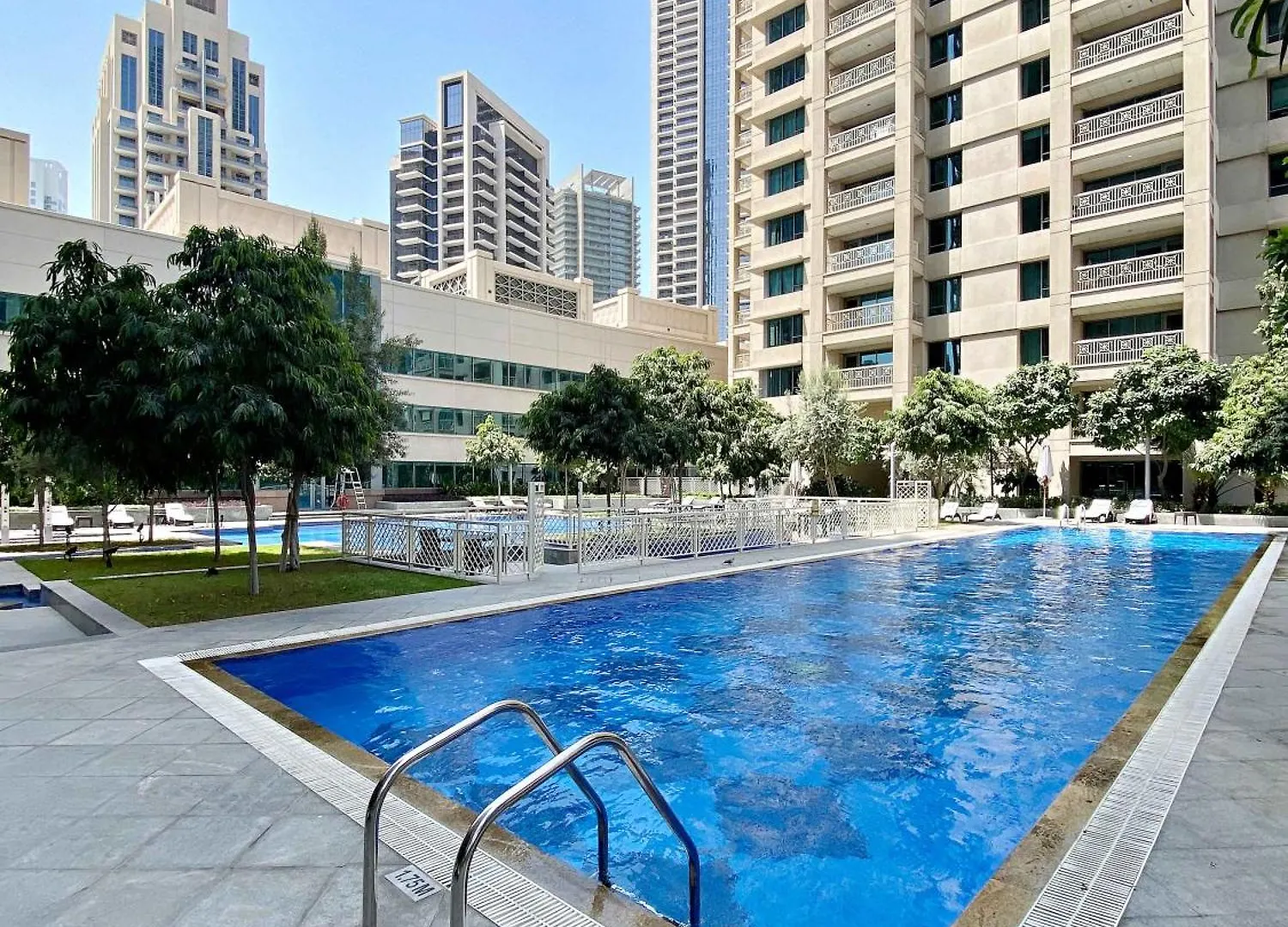 Silkhaus Chic 1Bdr With Patio Near Burj Khalifa Daire Dubai